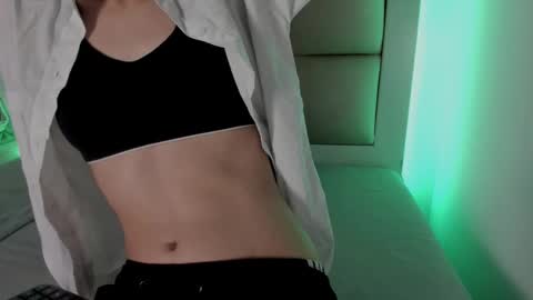 hellen__smith_ online show from February 17, 3:47 am