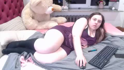 Snapshot of hellen_miller__ chatting on February 9, 3:16 pm Hellen online show from February 9, 3:16 pm