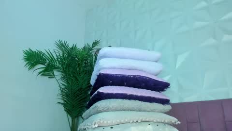 hellen     online show from November 12, 7:24 pm