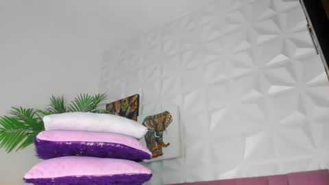 hellen     online show from June 11, 7:34 pm