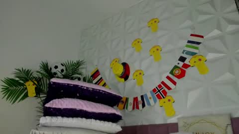 hellen     online show from July 20, 2:41 pm