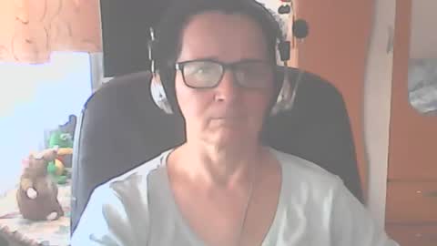 hellenmarie online show from March 9, 11:14 am