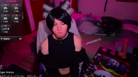 Snapshot of hellfire_girl chatting on October 6, 1:03 am Hayley online show from October 6, 1:03 am