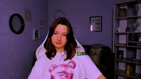 Snapshot of helli_belli chatting on March 11, 2:43 am Helli online show from March 11, 2:43 am