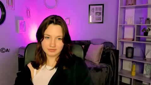 Snapshot of helli_belli chatting on March 12, 11:12 pm Helli online show from March 12, 11:12 pm