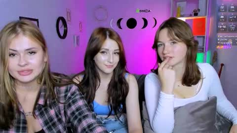 Snapshot of helli_belli chatting on September 10, 7:36 pm Helli online show from September 10, 7:36 pm