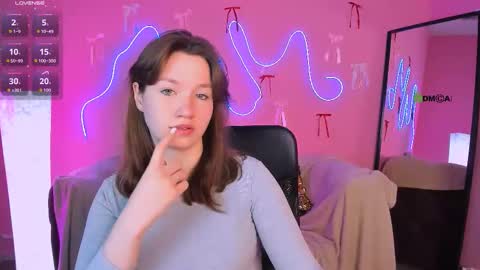 Helli online show from March 11, 8:59 pm