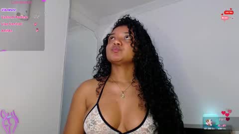 Snapshot of hello_candy chatting on September 29, 3:55 am Candy online show from September 29, 3:55 am