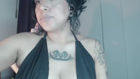 Snapshot of hello_demonkitty chatting on January 29, 5:45 pm SIMONA online show from January 29, 5:45 pm