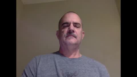 Snapshot of helloitsme969 chatting on December 19, 6:04 pm helloitsme969 online show from December 19, 6:04 pm