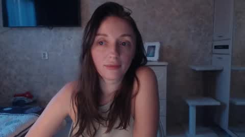 Snapshot of hellokittykaty chatting on December 9, 7:06 am Victory online show from December 9, 7:06 am