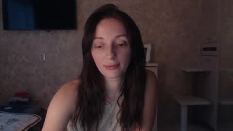 Snapshot of hellokittykaty chatting on December 11, 6:47 am Victory online show from December 11, 6:47 am