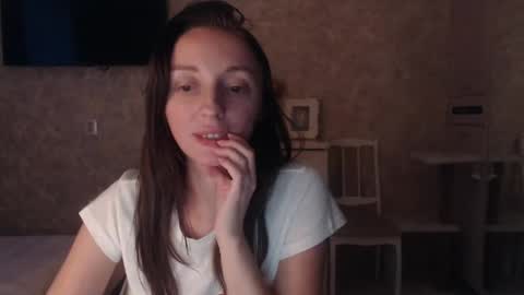 Snapshot of hellokittykaty chatting on December 24, 6:44 am Victory online show from December 24, 6:44 am