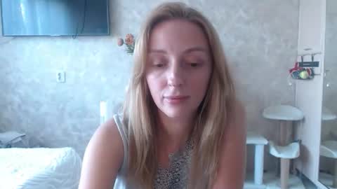 Snapshot of hellokittykaty chatting on September 10, 6:35 am Victory online show from September 10, 6:35 am