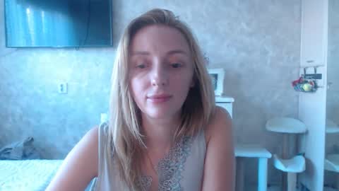 Snapshot of hellokittykaty chatting on September 11, 6:24 am Victory online show from September 11, 6:24 am