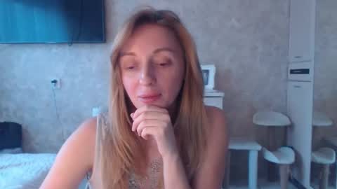 Snapshot of hellokittykaty chatting on November 26, 7:09 am Victory online show from November 26, 7:09 am