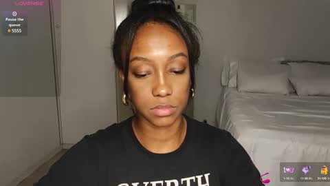 Snapshot of hellsd97 chatting on January 31, 1:43 am hellsd97 online show from January 31, 1:43 am