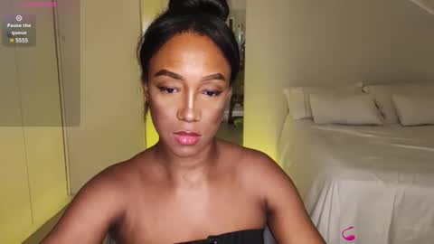 Snapshot of hellsd97 chatting on February 11, 11:01 pm hellsd97 online show from February 11, 11:01 pm