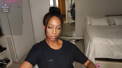 Snapshot of hellsd97 chatting on March 2, 5:23 am hellsd97 online show from March 2, 5:23 am