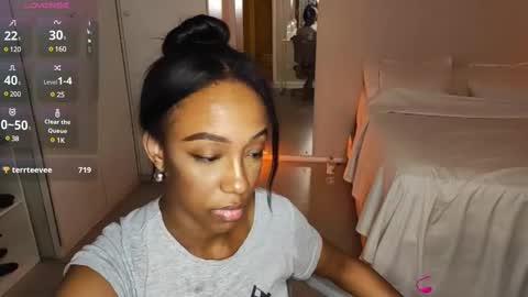 Snapshot of hellsd97 chatting on March 12, 4:51 am hellsd97 online show from March 12, 4:51 am