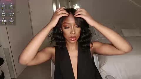 Snapshot of hellsd97 chatting on October 8, 12:30 am hellsd97 online show from October 8, 12:30 am