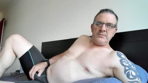 Snapshot of hempie1973 chatting on November 30, 7:45 am hempie1973 online show from November 30, 7:45 am