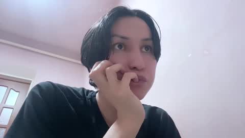 Snapshot of hencamx chatting on February 5, 6:59 pm Eva online show from February 5, 6:59 pm