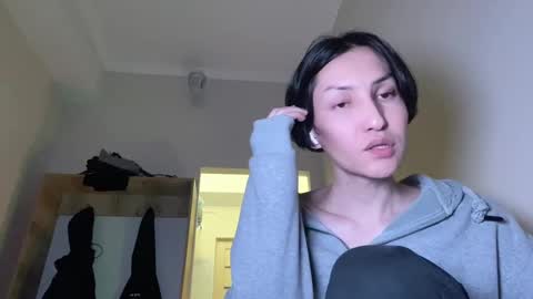 Snapshot of hencamx chatting on March 2, 5:58 pm Eva online show from March 2, 5:58 pm