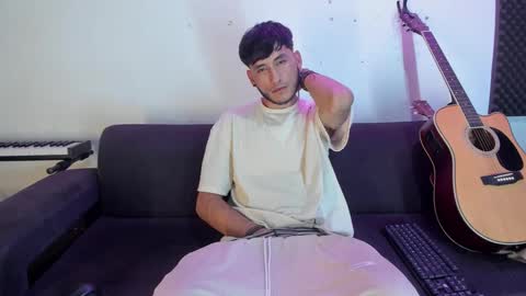 henrik_senn online show from December 23, 1:51 am