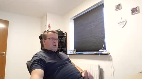 Snapshot of henrikrp1971 chatting on December 3, 11:11 am henrikrp1971 online show from December 3, 11:11 am