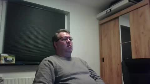 henrikrp1971 online show from February 10, 5:28 pm