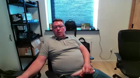 henrikrp1971 online show from April 26, 2:48 pm