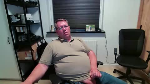 henrikrp1971 online show from May 10, 8:25 pm