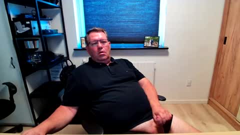 henrikrp1971 online show from July 9, 9:13 am