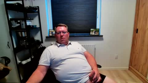 henrikrp1971 online show from August 8, 6:54 pm
