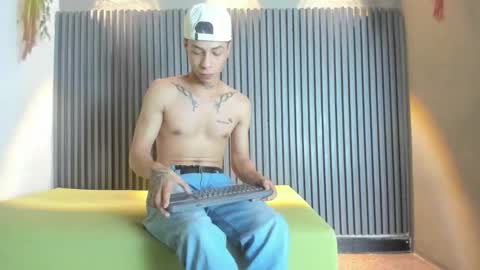 Henry online show from February 27, 7:36 pm