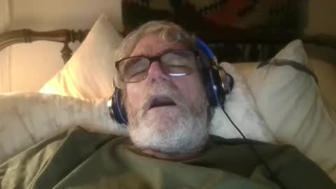 Snapshot of henrybond1979 chatting on May 30, 3:36 am henrybond1979 online show from May 30, 3:36 am