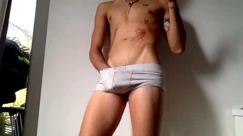 Snapshot of henrycase69 chatting on January 30, 3:51 pm henrycase69 online show from January 30, 3:51 pm