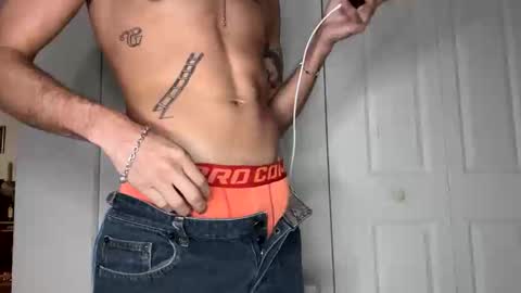 Snapshot of henrycase69 chatting on February 24, 9:57 pm henrycase69 online show from February 24, 9:57 pm