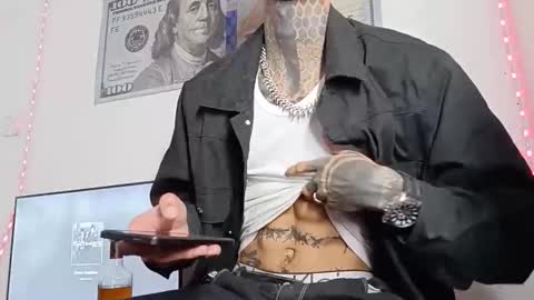 Snapshot of henzzeld420 chatting on March 14, 5:57 am Henzeld online show from March 14, 5:57 am