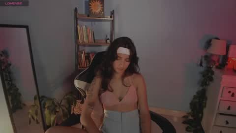 Hello I am Valentina independent Colombian model I love sensuality and pleasure welcome online show from April 28, 8:25 pm
