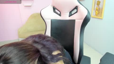 Snapshot of hera_pearl chatting on November 24, 11:10 am hera online show from November 24, 11:10 am