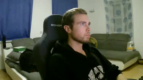 John Pearl online show from February 9, 9:08 pm