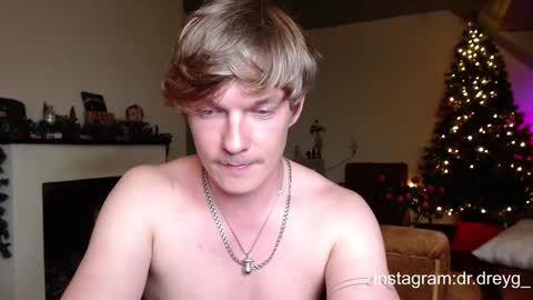 Snapshot of hercules__ chatting on December 28, 6:18 pm Gregblonde Alextattoo online show from December 28, 6:18 pm