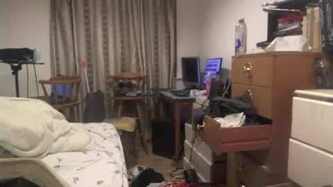 Snapshot of hermeneutika chatting on June 1, 9:27 pm mature online show from June 1, 9:27 pm