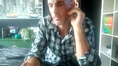 Snapshot of hermeticoo chatting on August 5, 7:17 pm hermeticoo online show from August 5, 7:17 pm