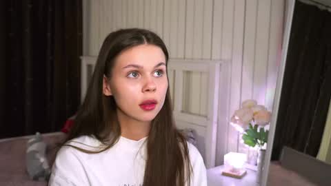 Nicole online show from April 24, 7:16 pm