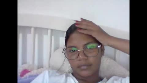 hermione_franco online show from April 8, 1:00 pm