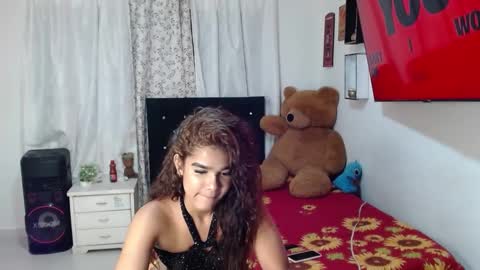 Snapshot of hermione_sweet18 chatting on September 19, 5:42 am Alana online show from September 19, 5:42 am
