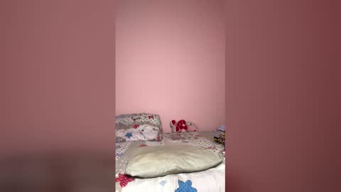 Snapshot of herslatt chatting on March 16, 1:33 am herslatt online show from March 16, 1:33 am